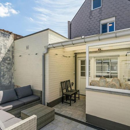 Lichtrijk, Charmant Rijtjeshuis Met 3 Slaapkamers นอคเคอ-เฮสท์ ภายนอก รูปภาพ
