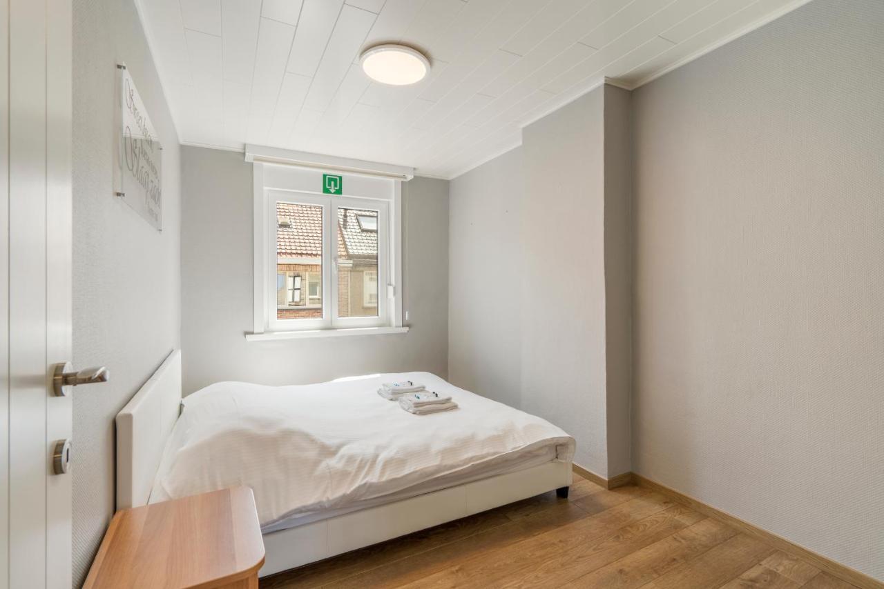 Lichtrijk, Charmant Rijtjeshuis Met 3 Slaapkamers นอคเคอ-เฮสท์ ภายนอก รูปภาพ