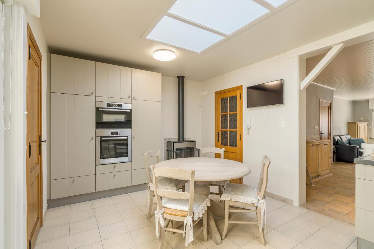 Lichtrijk, Charmant Rijtjeshuis Met 3 Slaapkamers นอคเคอ-เฮสท์ ภายนอก รูปภาพ